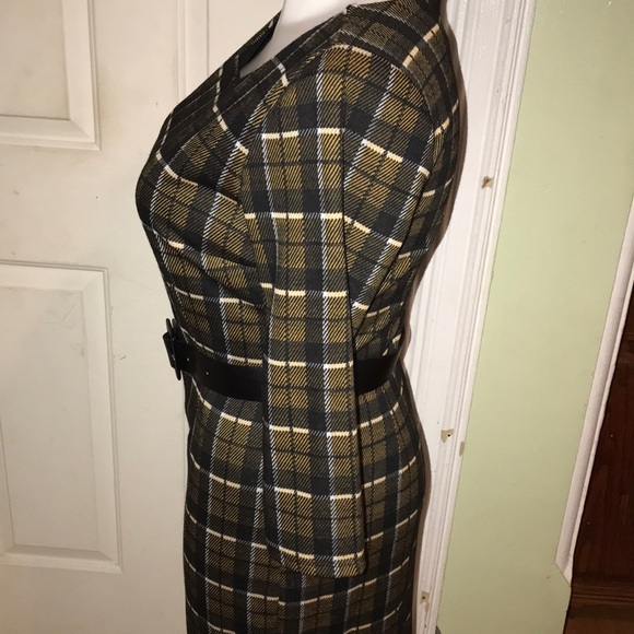 Dress - Picture 4 of 7